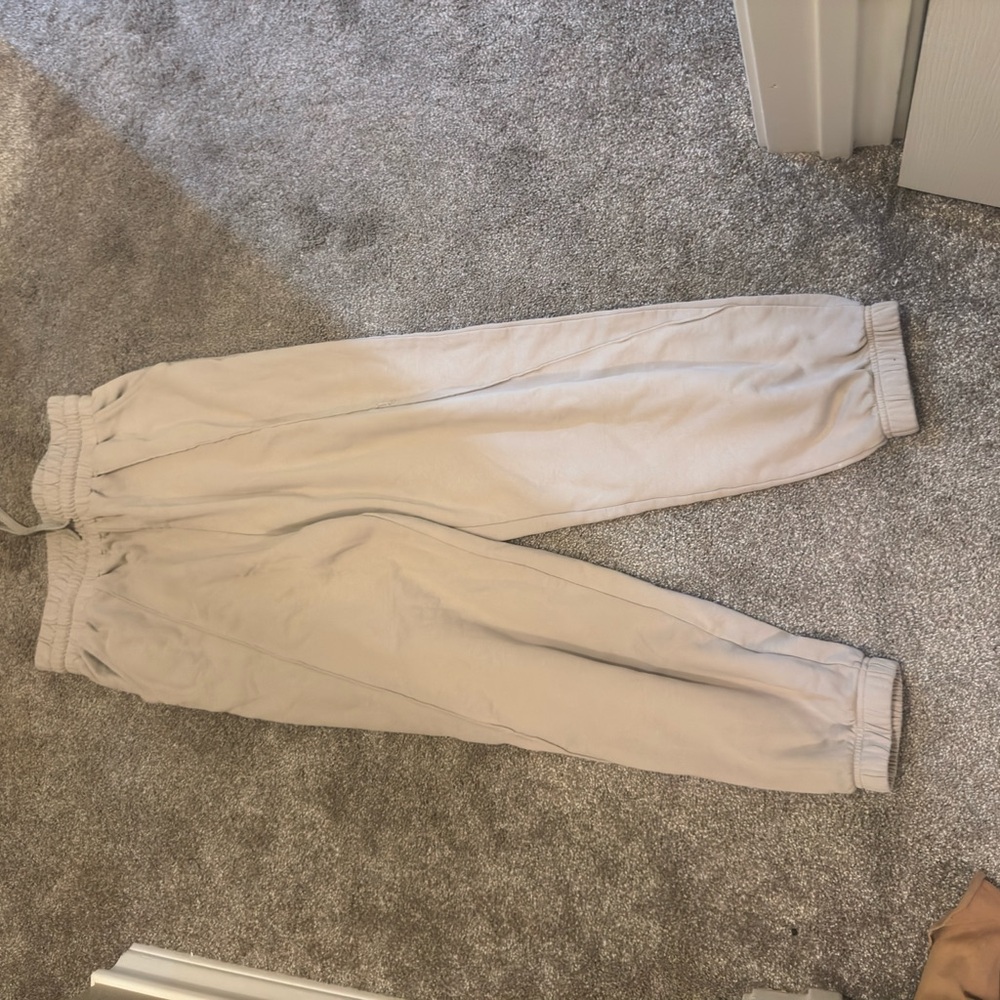 Woman’s NON AUTHENTIC LULU Beige Jogger Pants